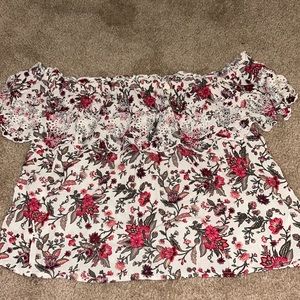 American Eagle off the shoulder cropped floral shirt size M